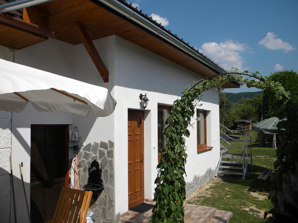 Penzion Anika Krasnohorska Dlha Luka 外观 照片