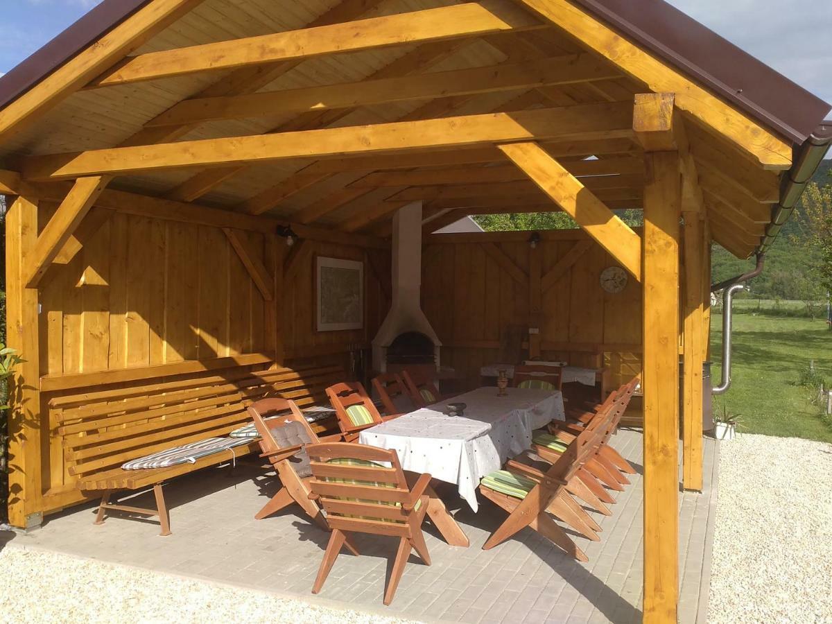 Penzion Anika Krasnohorska Dlha Luka 外观 照片